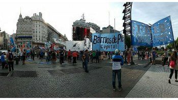 Organizaciones sociales y de izquierda realizan varios cortes en distintos puntos del centro. Marcharán al Congreso.