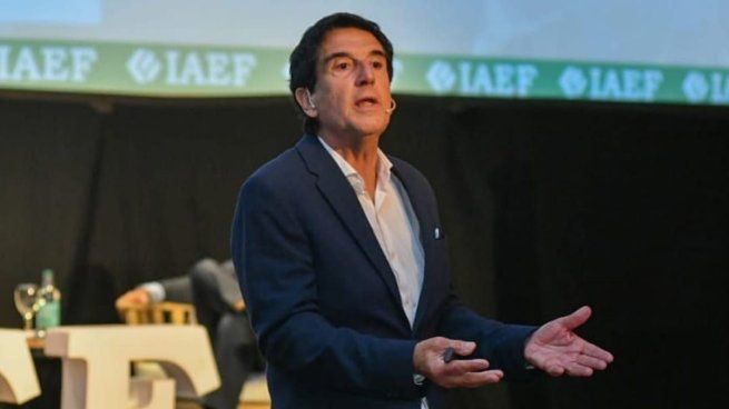 Tenemos que ver cómo decanta, sus detalles, el formato de implementación, la transición, las personas. Es un giro de 180, adelantó Melconian.