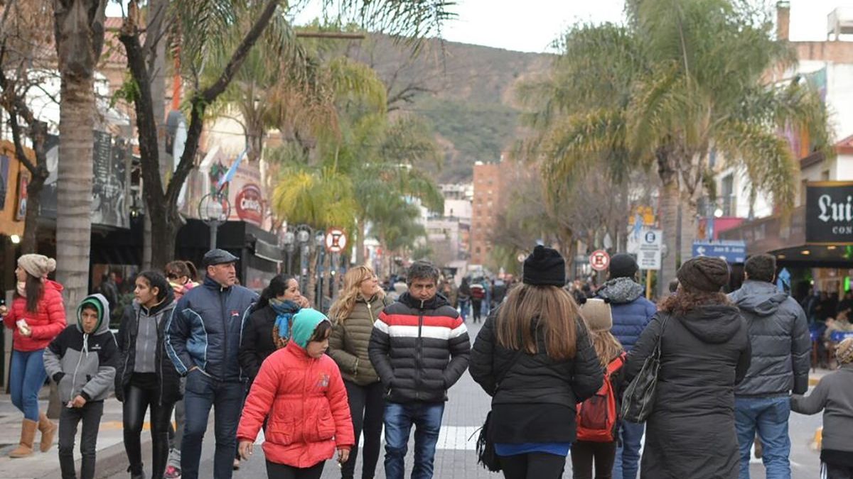 Récord turístico: más de dos millones de personas viajaron por el país