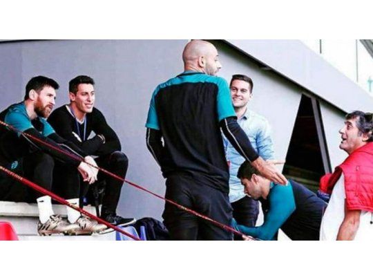Francescoli reunido con Messi y Mascherano en Barcelona.