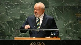 Lula da Silva fue uno de los principales impulsores del entendimiento birregional, que busca crear una de las mayores zonas de libre comercio del mundo. Lula da Silva fue uno de los principales impulsores del entendimiento birregional, que busca crear una de las mayores zonas de libre comercio del mundo.