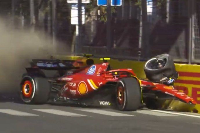 El jefe de Red Bull, Christian Horner, culpó al español Carlos Sainz del accidente que dejó fuera de carrera a Sergio Checo Pérez, privándolo de subir al podio en el circuito callejero de Bakú.