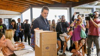 Massa al votar en una escuela de Tigre