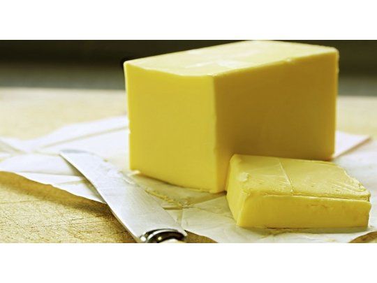 La discusión entre la mantequilla y la margarina lleva décadas de existencia.