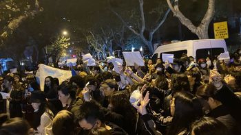 china: persisten las protestas pese a que algunos distritos reducen restricciones al covid-19