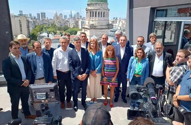 Intendentes del interior del país irán el martes al Congreso a reclamar por los subsidios al transporte.