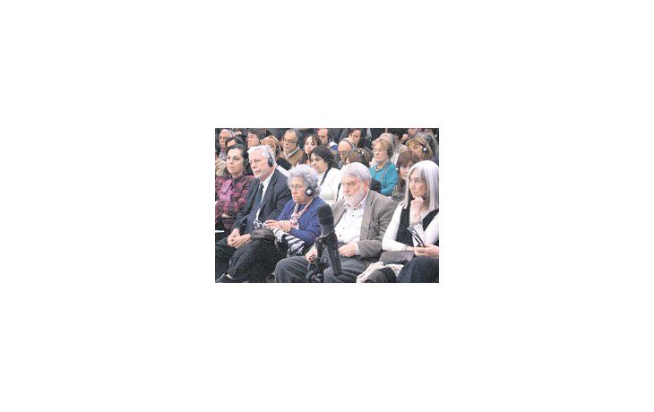 ámbito.com | Magdalena Faillace (embajadora por Cancillería a cargo de la Feria del Libro), el embajador argentino Victorio Tacceti, Griselda Gambaro, Osvaldo Bayer y María Kodama, ayer, en el acto de cierre.