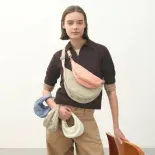 Las riñoneras pasaron a la historia con esta nueva tendencia 2026. Las riñoneras pasaron a la historia con esta nueva tendencia 2026.