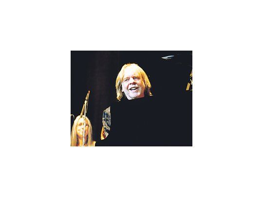 Rick Wakeman dividió al público con una revisión de temas propios y de los Beatles más cerca de la música clásica que del rock sinfónico que le dio fama.