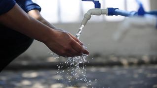 El acceso al agua, un derecho para todos los mexicanos. El acceso al agua, un derecho para todos los mexicanos.