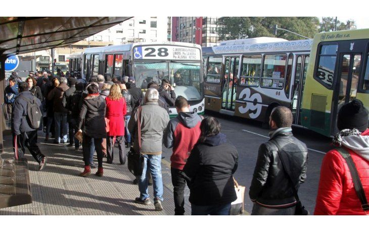 Para cuantificar la escalada de los fondos destinados al transporte, el informe resaltó que desde 2006 cuando las transferencias al sector fueron de $ 1.876 millones los subsidios crecieron 30 veces hasta los $ 56.231 millones de 2015.