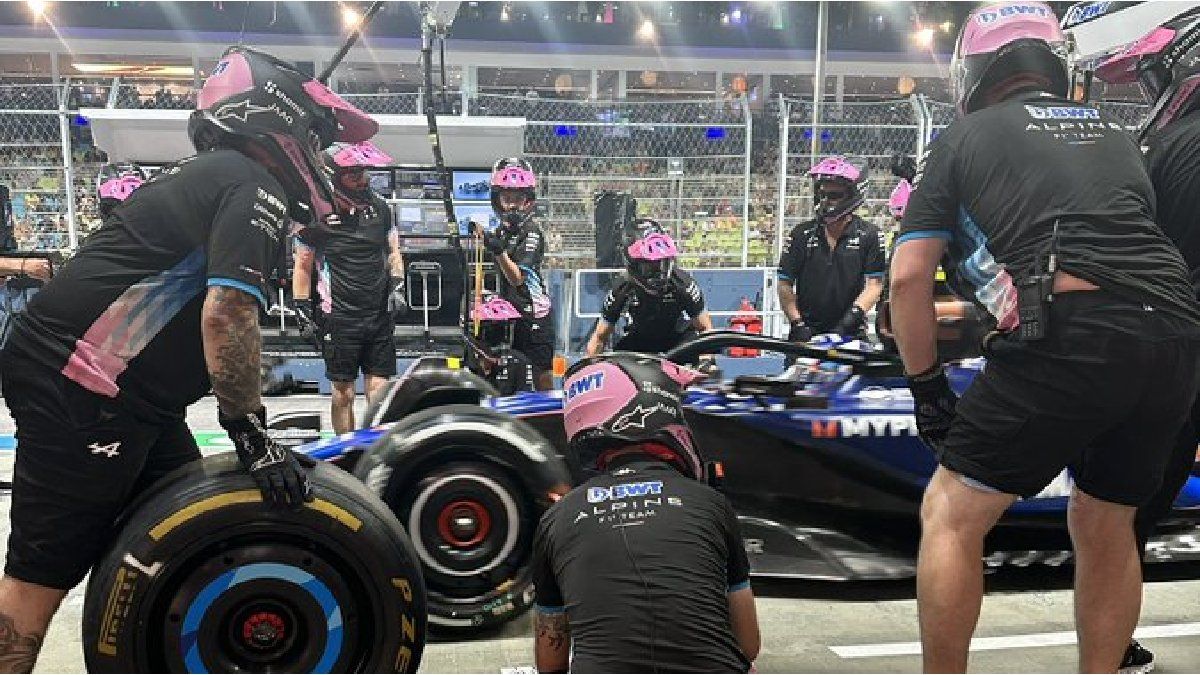 the day Franco Colapinto entered the Alpine pits