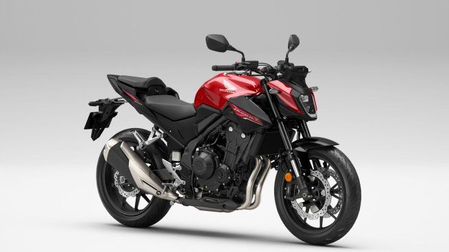 El modelo reemplaza a la CB500F.