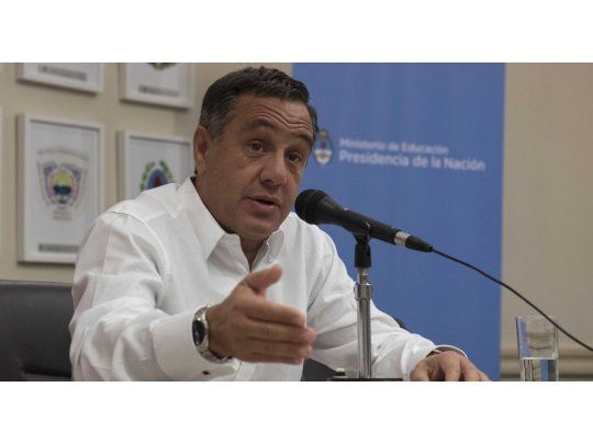 El ministro de Educación criticó al gremio por convocar a un paro nacional al considerar les interesa constituirse como un polo sindical opositor al Gobierno.  El funcionario comparó a la entidad sindical como punta de lanza del kirchnerismo residual.