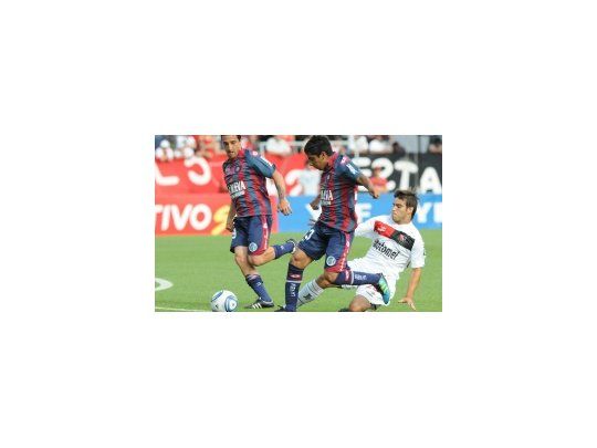 San Lorenzo empató en Rosario 0-0.