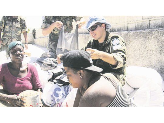 ayuda. El contingente XXIV de Cascos Azules se despliega por seis meses en la misión de estabilización de las Naciones Unidas en Haití (Minustah).