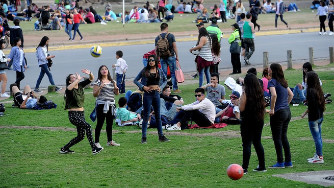 Los feriados permiten disfrutar de la naturaleza y del aumento de temperatura.