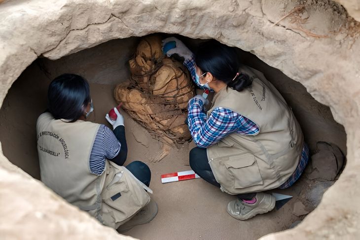En 2022, la misma empresa había reportado el hallazgo de ocho fardos funerarios, incluidos seis niños, durante otra obra en Lima. En 2022, la misma empresa había reportado el hallazgo de ocho fardos funerarios, incluidos seis niños, durante otra obra en Lima.