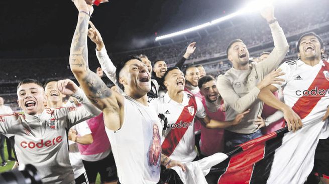 delirio. Se desató en los jugadores de River, con Enzo Pérez a la cabeza, tras quedarse con el Superclásico.