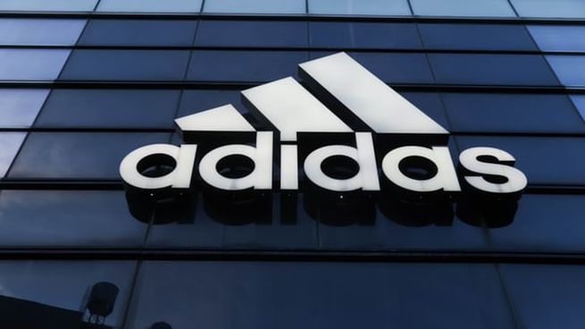 El CEO de Adidas, Bjorn Gulden, reconoció su sorpresa por la magnitud de la caída bursátil y defendió la estrategia de inversión de la empresa.