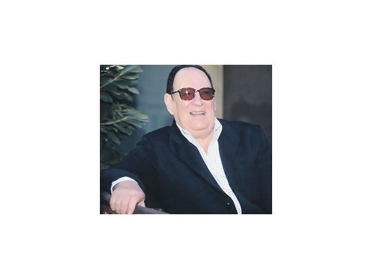 El español Augusto Algueró fue un respetado y prolífico compositor de canciones (entre ellas, las famosas «Penélope» para Joan Manuel Serrat y «Noelia» para Nino Bravo) y bandas sonoras de cine y TV.