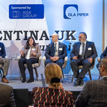 El Argentina–UK Summit confirmó un clima favorable para el avance de proyectos binacionales y un renovado interés británico en sectores ligados al desarrollo sostenible. El Argentina–UK Summit confirmó un clima favorable para el avance de proyectos binacionales y un renovado interés británico en sectores ligados al desarrollo sostenible.