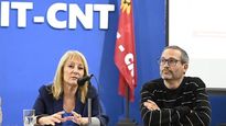 La intendenta de Montevideo, Carolina Cosse, anticipó que firmará el plebiscito del PIT-CNT contra la reforma de la seguridad social.