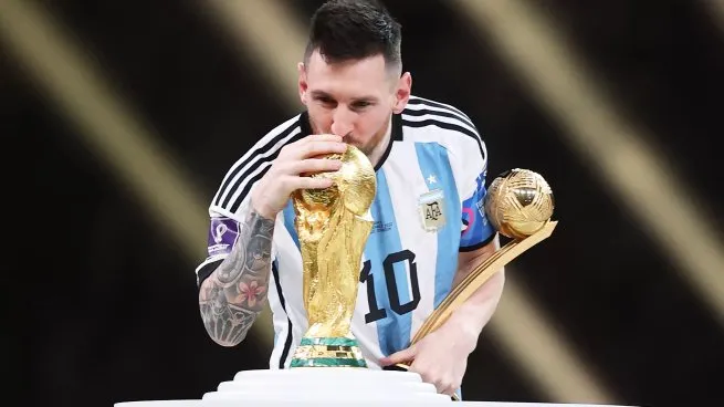 Messi y la foto que soñó con la Copa del Mundo