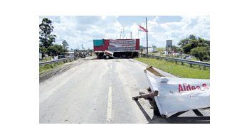 El bloqueo en el puente General San Martín lleva ya más de dos años y, por ahora, no existen posibilidadescercanas de que se levante.