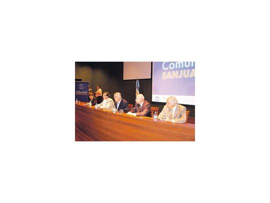 El gobernador Gioja y Ciácera encabezaron la presentación del Portal Comunidad Sanjuanina.