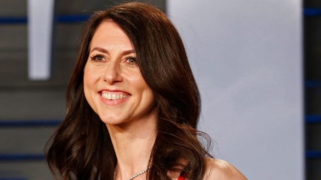 MacKenzie Scott se convirtió en una de las mujeres más ricas del mundo despues de la separación de su exmarido.