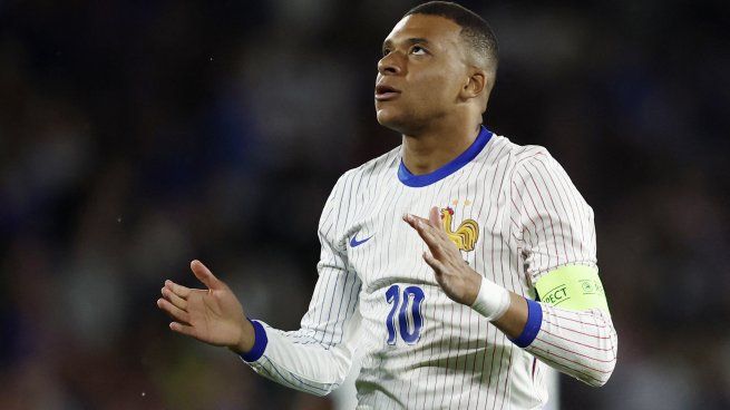 No lo puede creer. Kylian Mbappé entró unos minutos y no pudo desequilibrar el marcador para Francia, que empató con Canadá.&nbsp;