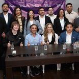 Iñaki Gutiérrez junto a candidatos a intendentes en Santiago del Estero, la semana pasada. Iñaki Gutiérrez junto a candidatos a intendentes en Santiago del Estero, la semana pasada.