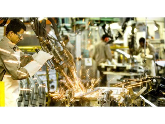La industria subió 5,9% en julio (tercer avance al hilo)