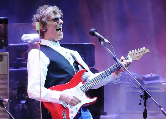 Murió Spinetta, mito incuestionable del rock argentino (foto 1)