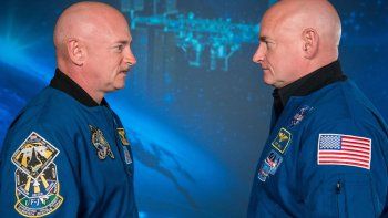 El Estudio de gemelos de la NASA comparó la salud y la biología del astronauta Mark Kelly con su gemelo idéntico en la Tierra, Scott Kelly.