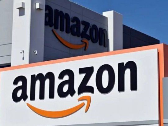 Amazon también confirmó que ya no ofrecerá pagar tiempo libre a trabajadores diagnosticados con covid-19. En caso de enfermarse tendrán cinco días libres sin paga.