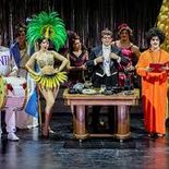 Las réplicas perfectas de Tato Bores y Enrique Pinti, encarnados con genialidad por Marco Antonio Caponi y Sebastián Suñé, respectivamente. Sus monólogos son de lo más celebrado y disfrutable. Las réplicas perfectas de Tato Bores y Enrique Pinti, encarnados con genialidad por Marco Antonio Caponi y Sebastián Suñé, respectivamente. Sus monólogos son de lo más celebrado y disfrutable.