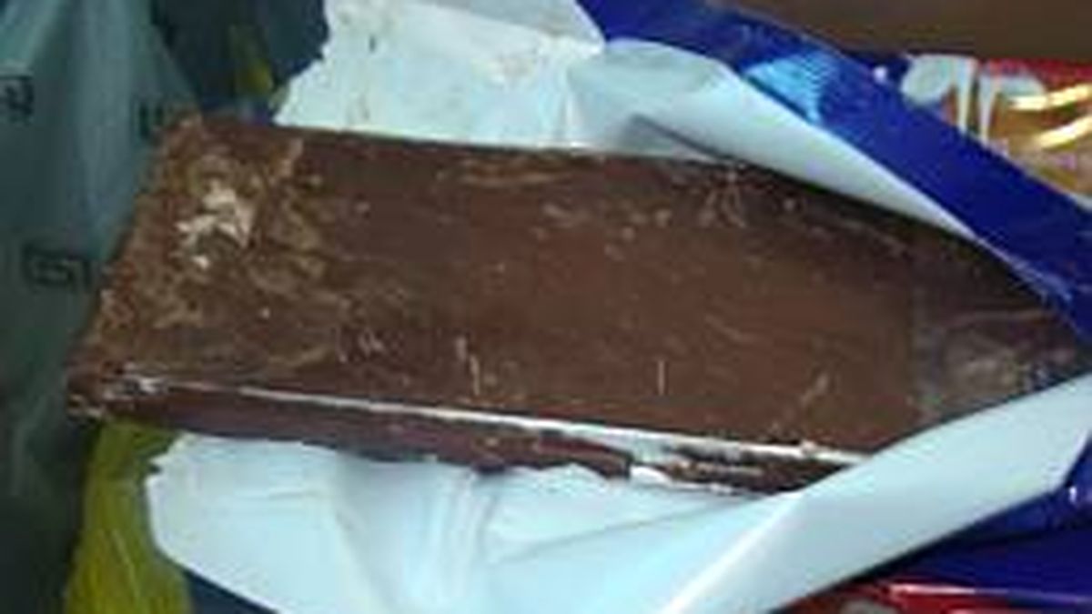 Llevaban 8 kilos de cocaína oculta en chocolates