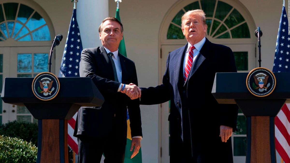 Donald Trump declared his support for Jair Bolsonaro and called Lula Da Silva a lunatic