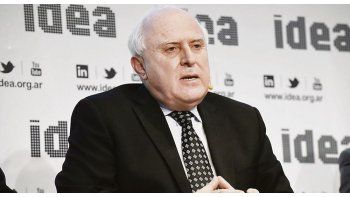 Ajuste. Miguel Lifschitz modificó la oferta a los maestros por inflación.