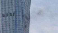 china: una avioneta se estrello contra el rascacielos mas alto de pekin y la ciudad recupera la normalidad en horas