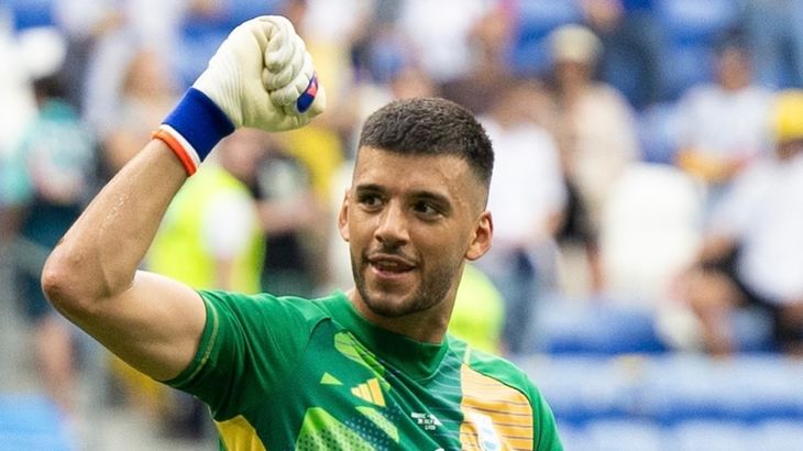 Los amistosos ante Honduras e Islandia servirán para observar variantes en el puesto de arquero. Los amistosos ante Honduras e Islandia servirán para observar variantes en el puesto de arquero.