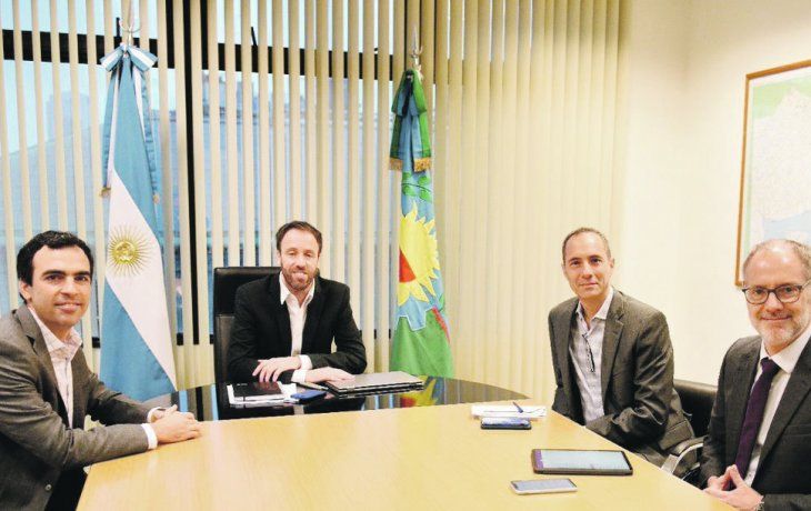 Encuentro. El ministro bonaerense Pablo López, ayer durante la reunión con directivos del Banco Mundial.&nbsp;