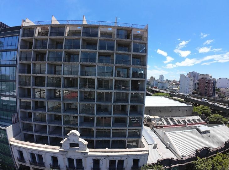 La proximidad con autopistas y la futura línea del subte F podrían potenciar más fuertemente la zona sur de CABA, con barrios como Barracas, La Boca y San Telmo como ejes del desarrollo La proximidad con autopistas y la futura línea del subte F podrían potenciar más fuertemente la zona sur de CABA, con barrios como Barracas, La Boca y San Telmo como ejes del desarrollo