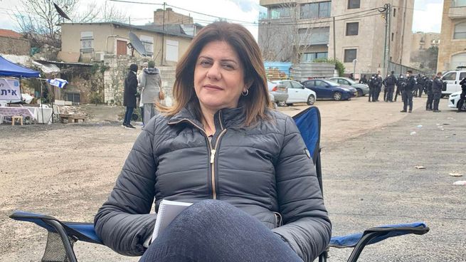 La periodista de Al Jazeera Shireen Abu Akleh, muerta presuntamente por fuego israelí en Cisjordania ocupada.
