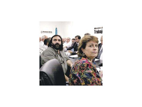 Al secretario general de SUTEBA Roberto Baradel, y a la titularde la Federación de Educadores de la provincia, MirtaPetrocini, no los convenció la oferta del Gobierno bonaerense.