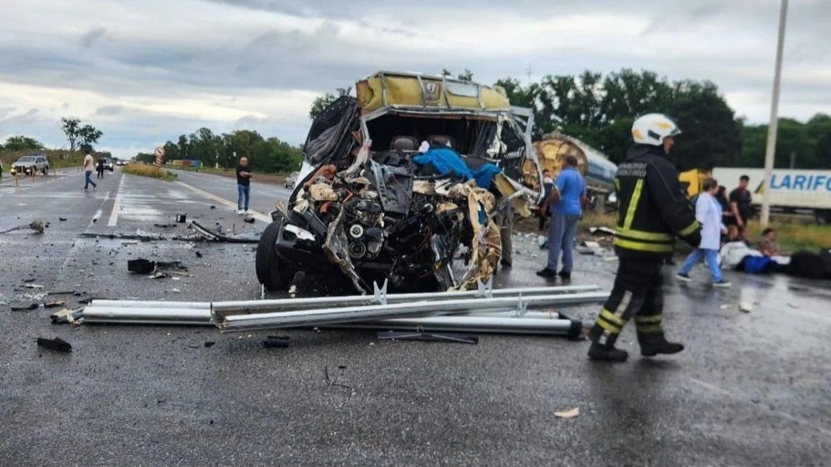 Fatal crash in Carmen de Areco: four police officers died