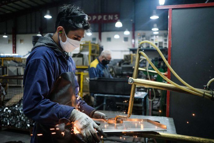 La economía trepó 11,4% interanual en marzo, pero mostró una caída leve frente a febrero