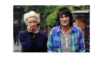 Ron Wood y Ekaterina Ivanova